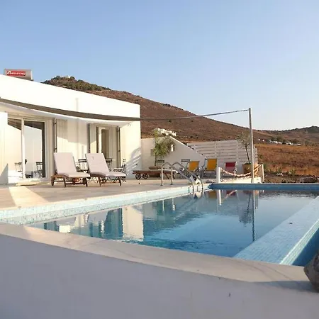 Glymar Paros