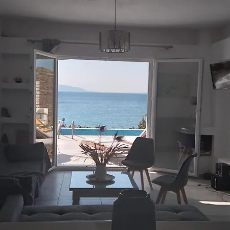 Glymar Paros 4* 皮索·里瓦蒂