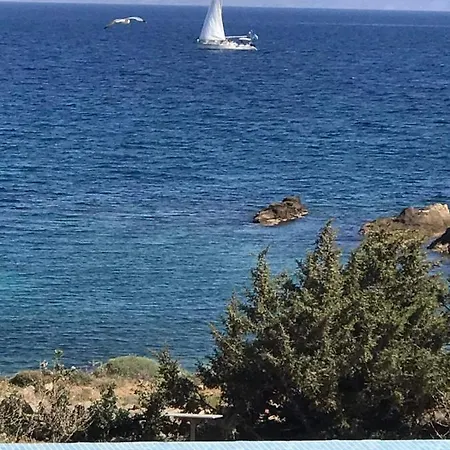 Glymar Paros Piso Livadi